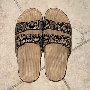 3 for $15! Freedom Moses Cobra Sands sandals, size 37/38